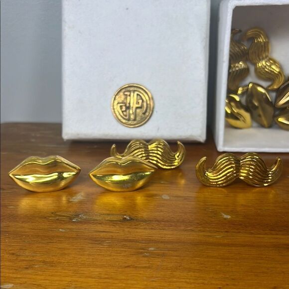 Jonathan Adler Gold Lip and Mustache Card Holder - Picture 1 of 7